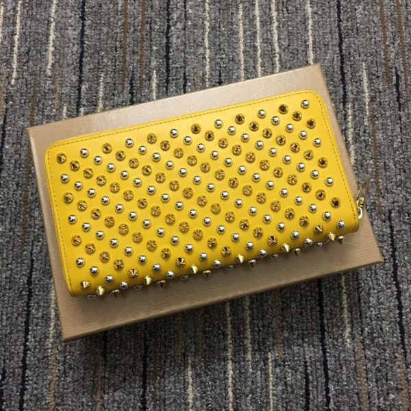 一番人気の新作はこれ クリスチャンルブタン Christian Louboutinブランドコピー WQBCL012 2025お買い得高品質 レディース財布 長財布