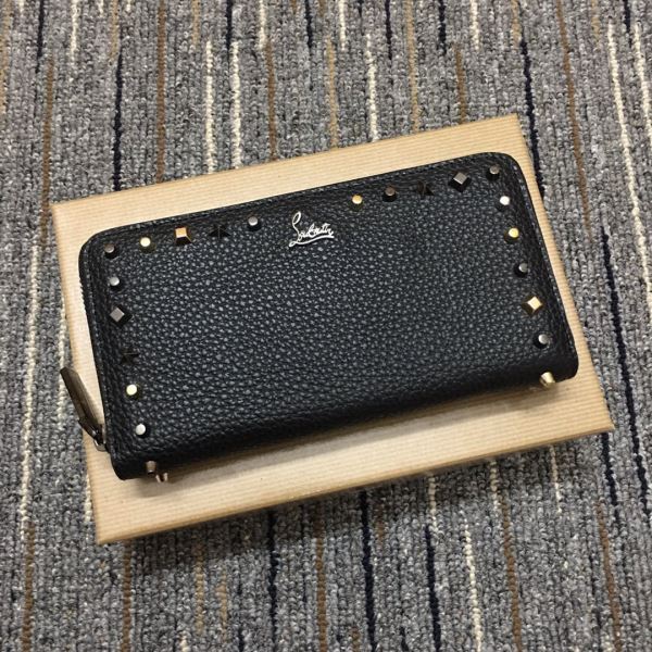2025超激得大人気 クリスチャンルブタン Christian Louboutinスーパーコピー WQBCL013 レディース財布 長財布 2色可選 抜群な楽チン感ある大定番