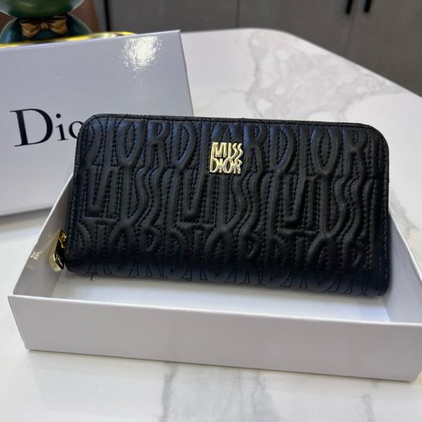 2025人気定番新品 ディオール コピー 商品 販売 シックスタイルに活躍 WQBDIOR037 レディース財布 長財布