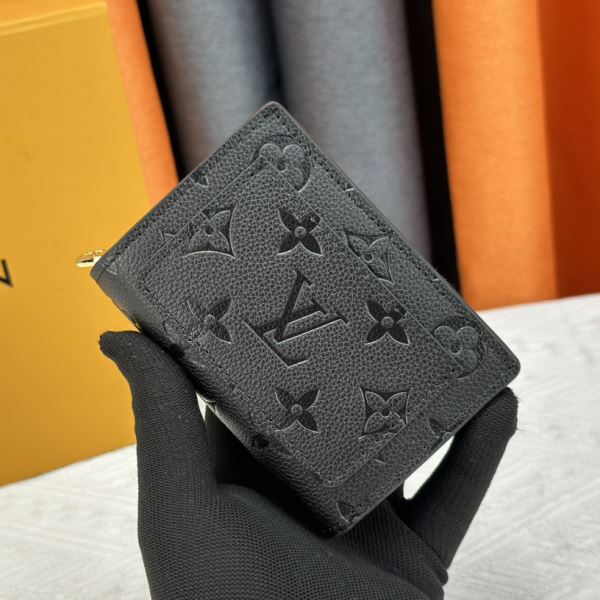 ルイ ヴィトン LOUIS VUITTONブランドコピー WQBLV012 人気新品★超特価★ レディース財布 ミニ財布 多色選択可 M80152 2025最新入荷