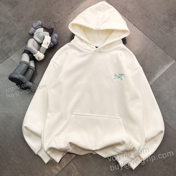 2025爆買い定番人気 アークテリクス ARC'TERYX WTARC062 パーカー 3色可選 ブランドスーパーコピー 激安専門店 海外セレブ定番愛用