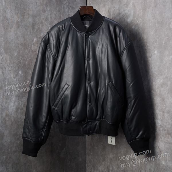 2025年モデル入荷 バレンシアガ ブランドコピー WTBAL162 人気雑誌掲載 革ジャケット 革ジャンパー