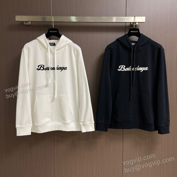 2025大注目 バレンシアガ スーパーコピー 激安 WTBAL206 パーカー 2色可選 ムダな装飾を排したデザイン