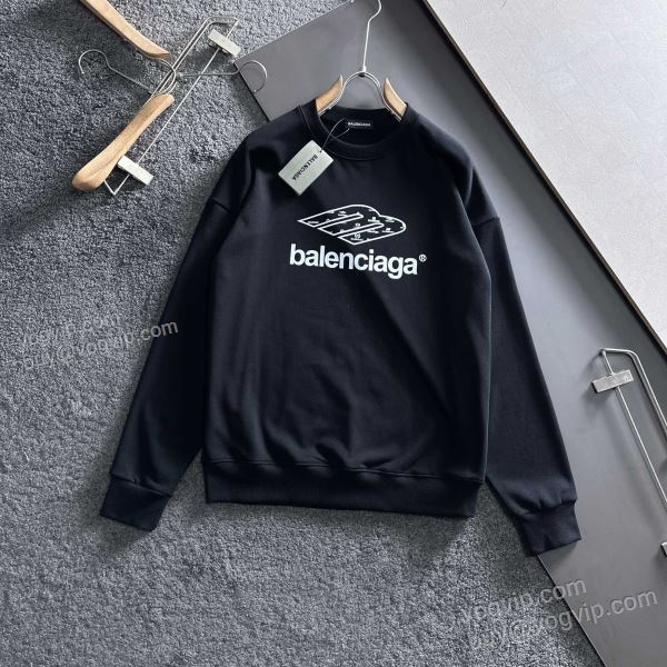 バレンシアガ コピー WTBAL245 2025数量限定大得価 プルオーバーパーカー 2色可選 高級感漂わせる