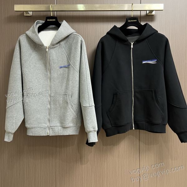2025限定セール本物保証 バレンシアガ コピー ブランド 優美なお出かけスタイル WTBAL246 パーカー 2色可選