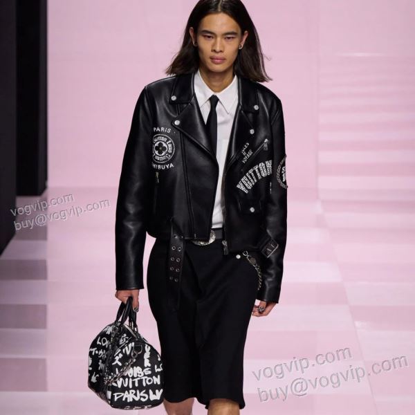 ショートパンツ 確定となる上品 ルイ ヴィトン ブランド 偽物 通販 WTLV339 2025品質保証新作登場 革ジャケット 革ジャンパー