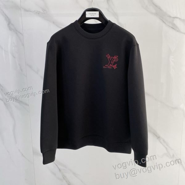 プルオーバーパーカー 2025驚きの低価格 ルイ ヴィトン ブランドスーパーコピー WTLV449 2色可選 セレブ風