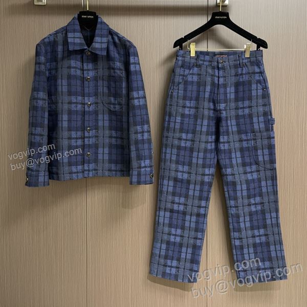 人気 ランキング ルイ ヴィトン ブランドコピー WTLV472 2025人気セール安い ジャージセット 上下セット