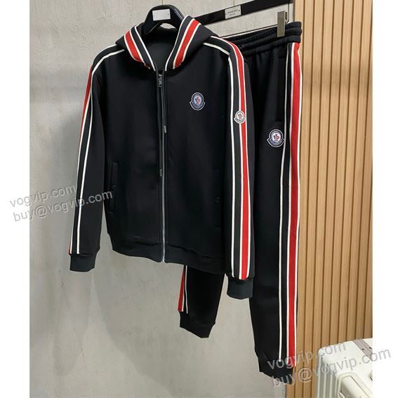 モンクレール MONCLER WTMO158 パーカー 上下セット 個性派 ブランドコピー代引き専門店 2025新作登場