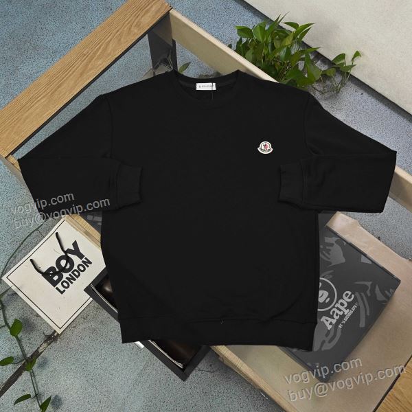 首胸ロゴ プルオーバーパーカー 2025超激得大人気 モンクレール スーパーコピー WTMO277 2色可選