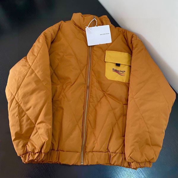 特別人気感謝SALE バレンシアガ コピー MYBAL025 2026新作入荷100%新品 ダウンジャケット 撥水加工の施された