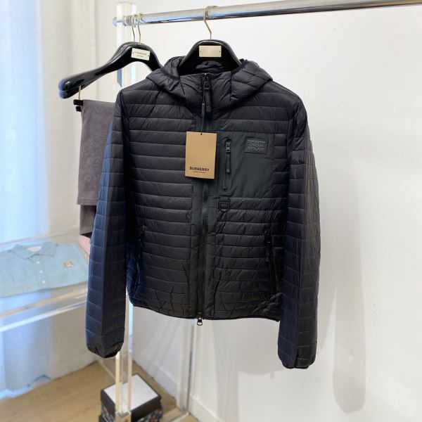 2026新作入荷セール MYBU009 ダウンジャケット 身体を保温できる バーバリー スーパーコピー 首胸ロゴ