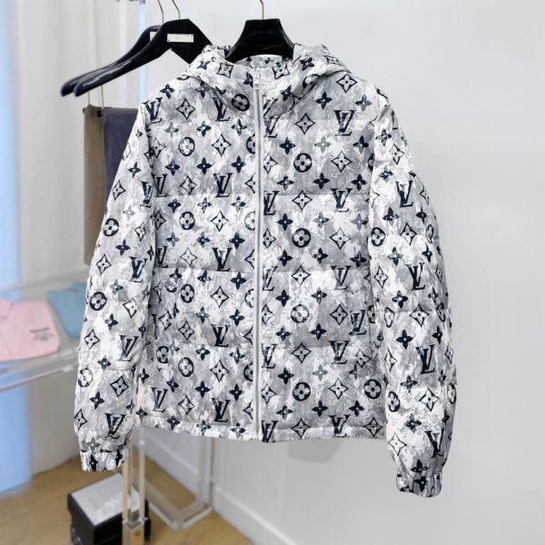 変わらない人気を誇る ルイ ヴィトン コピーブランド MYLV007 ダウンジャケット 2026高級品 通販 防寒具としての機能もバッチリ