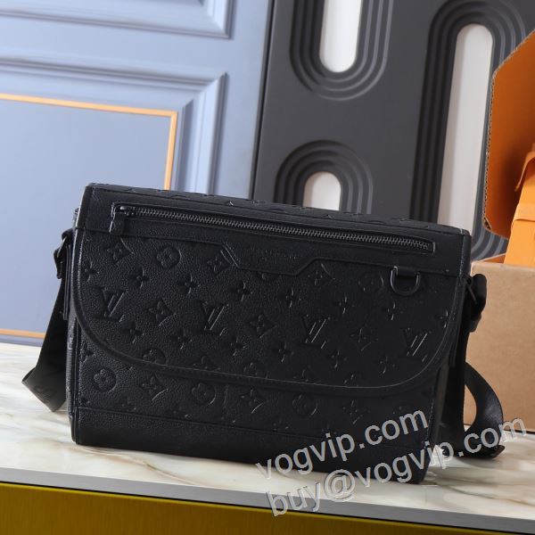 ルイ ヴィトンブランドコピー 2026お買い得高品質 LV134 ショルダーバッグ 斜め掛けバッグ メンズバッグ 3色可選 個性的なデザイン