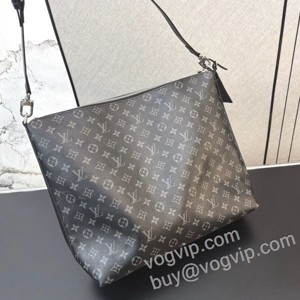 ショルダーバッグ 数に限りがある 斜め掛けバッグ メンズバッグ ルイ ヴィトンLOUIS VUITTON 2026新作入荷品質保証 LV285 VOGブランドスーパーコピー