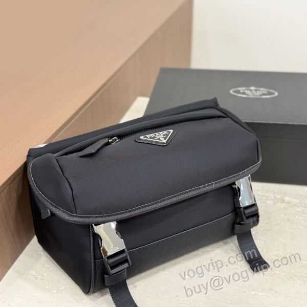 プラダ PRADAスーパーコピー 2026年モデル入荷 NBAGPR057 ショルダーバッグ 斜め掛けバッグ メンズバッグ 2色可選 高品質 人気