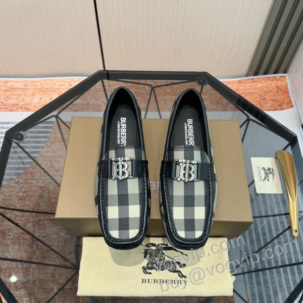 2026超激得新作 NXIEBU032 スリップオン カジュアルシューズ バーバリー ブランドスーパーコピー 強い魅力を感じる一枚