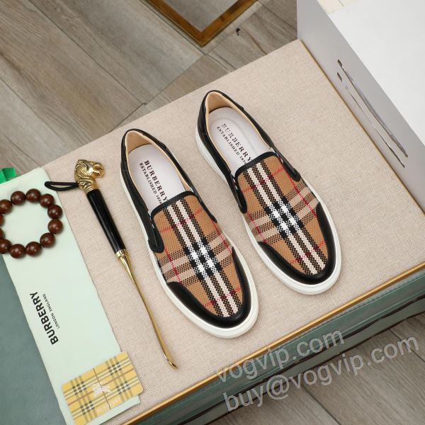 BURBERRYスーパーコピー 2026割引セール NXIEBU035 バーバリー スリップオン 個性的なデザイン  カジュアルシューズ 2色可選