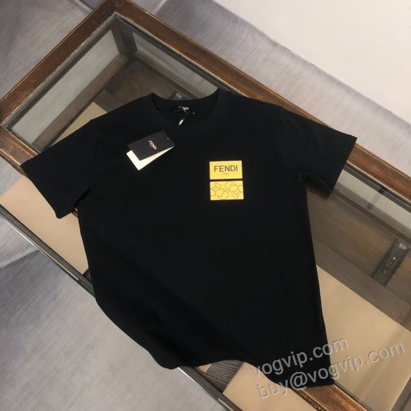 フェンディ ブランドコピー 2026年モデル入荷 NXZFEN080 半袖Tシャツ 2色可選 【激安】
