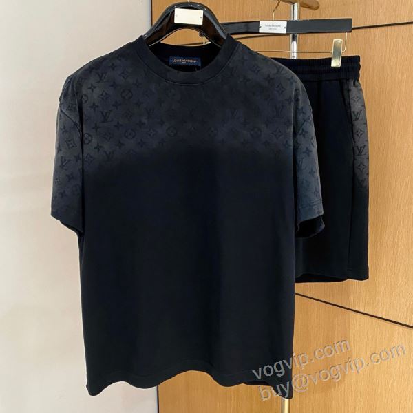 ルイ ヴィトン 2026新商品！ NXZLV237 上下セット 半袖Tシャツ LOUIS VUITTONスーパーコピー ショートパンツ 確定となる上品