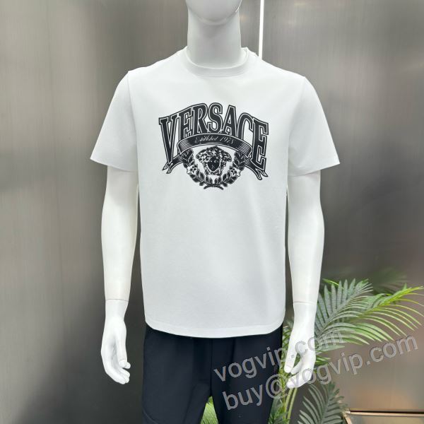 ヴェルサーチ VERSACEスーパーコピー 激安 2026爆買い定番人気 NXZVS017 半袖Tシャツ 2色可選 大絶賛！