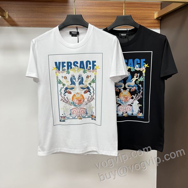 VERSACE偽物ブランド 2026爆買い定番人気 NXZVS019 ヴェルサーチ 半袖Tシャツ 2色可選 主役になる存在感