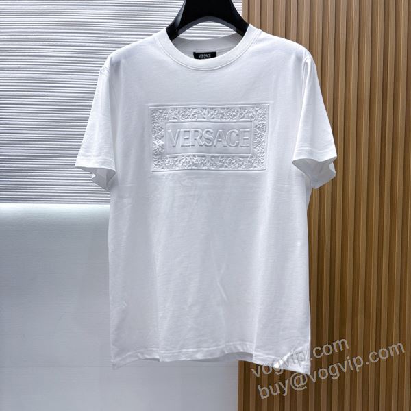 2026最新入荷 ヴェルサーチブランドスーパーコピー NXZVS047 半袖Tシャツ 2色可選 綺麗に決まるフォルム！