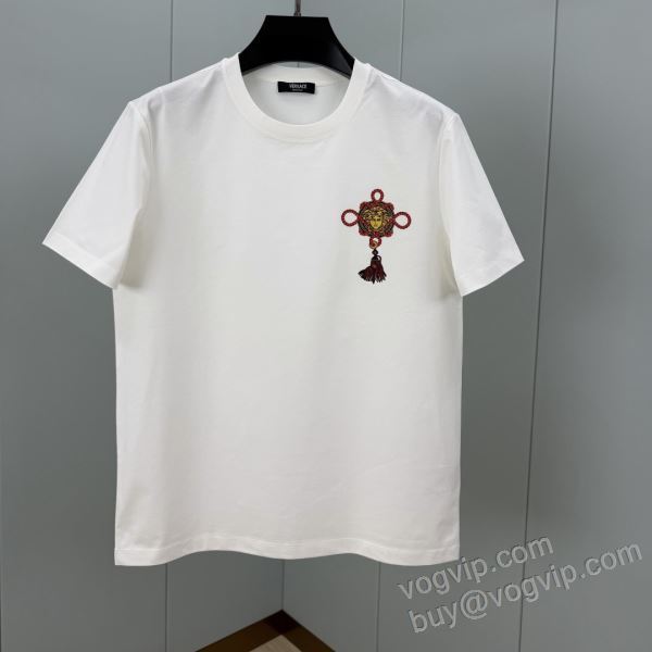 半袖Tシャツ 人気商品登場 ヴェルサーチ VERSACEブランドコピー 2026最新入荷 NXZVS049 2色可選
