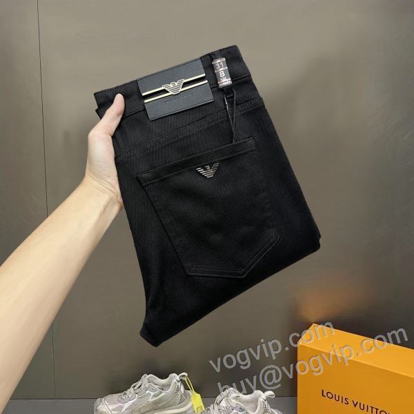 主役になる存在感 アルマーニ ARMANIスーパーコピー 激安 2026激安大特価新品 NZKAR017 ジーンズ デニムパンツ
