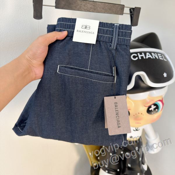 2026年モデル入荷 バレンシアガ BALENCIAGAブランドコピー 優美なお出かけスタイル NZKBAL022 ジーンズ デニムパンツ