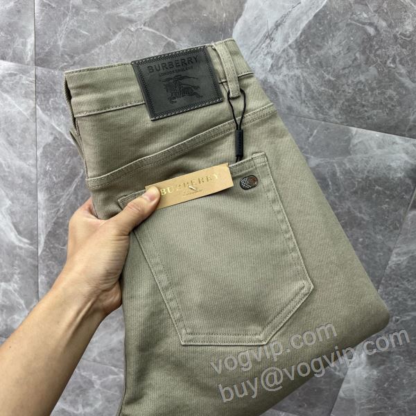 2026爆買い定番人気 バーバリー BURBERRYブランドコピー NZKBU022 ジーンズ デニムパンツ 個性派