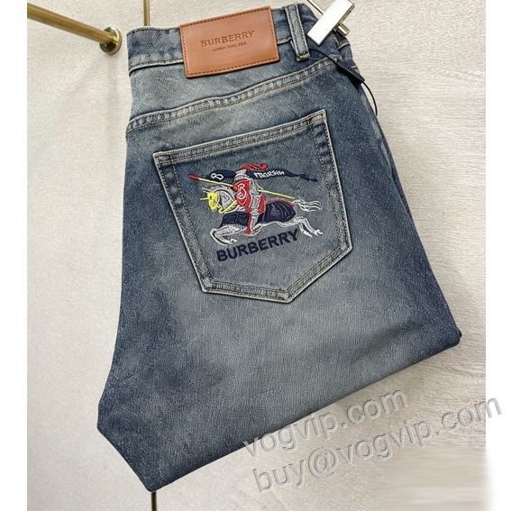 人気商品 ジーンズ デニムパンツ バーバリー BURBERRY 2026最新入荷 NZKBU041 VOGブランドスーパーコピー