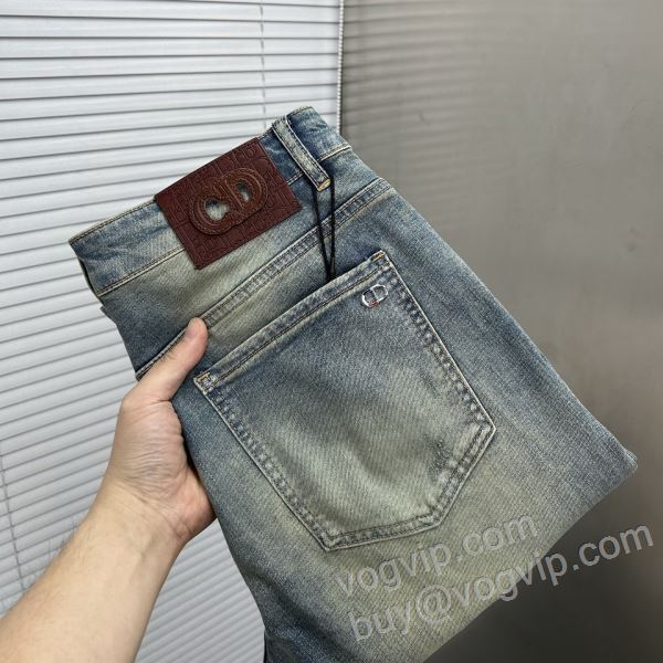 ディオール DIORブランドスーパーコピー 2026年モデル入荷 NZKDIOR021 ジーンズ デニムパンツ サイズ豊富