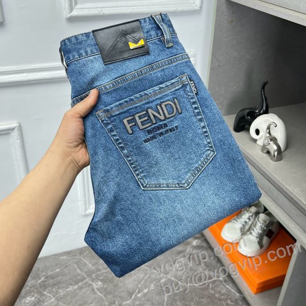 2026超激得品質保証 フェンディ FENDIコピーブランド コーデ 知的なムードを演出 NZKFEN018 ジーンズ デニムパンツ