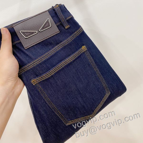 ジーンズ デニムパンツ フェンディ FENDI 2026年モデル入荷 NZKFEN041 VOGブランドスーパーコピー ショートパンツ 確定となる上品