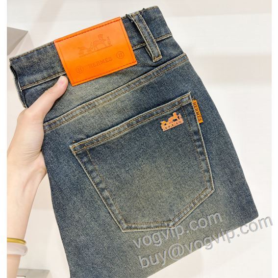 お洒落に魅せる エルメス HERMES NZKHE030 vogブランド コピー 優良店 ジーンズ デニムパンツ 2026年モデル入荷