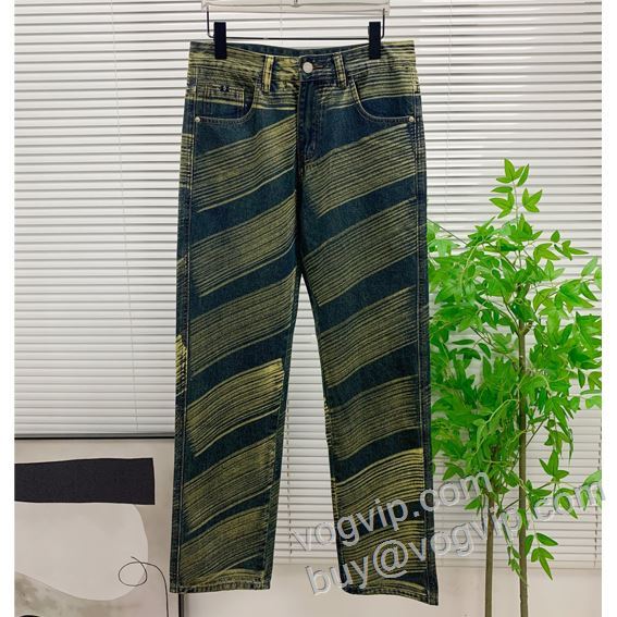 ジーンズ デニムパンツ モンクレール MONCLER 2026最新入荷 NZKMO031 VOGブランドスーパーコピー 人気新品★超特価★