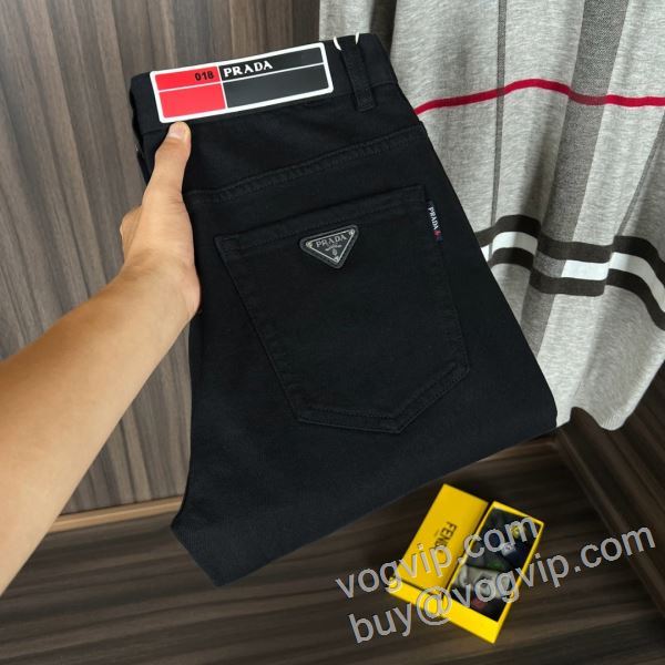 2026数量限定格安 プラダ PRADA NZKPR045 ジーンズ デニムパンツ スーパーコピー 優良サイト コーデ 知的なムードを演出