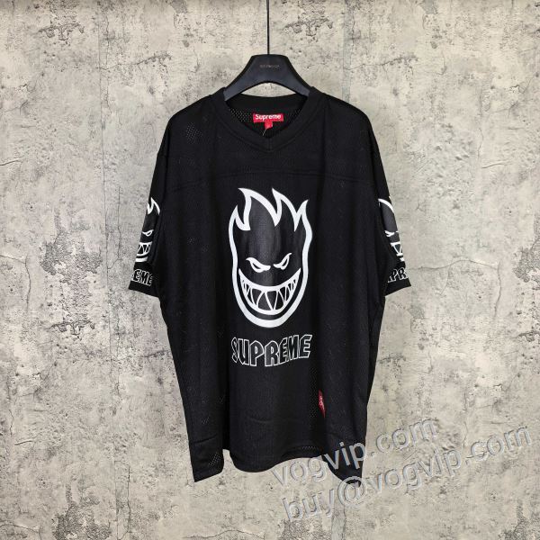 2026高評価 シュプリームコピーブランド ラグビーウェア 半袖Tシャツ 注目のアイテム Supreme X Spitfire SS26 WEEK17 Football Jersey NXZ084 2色可選