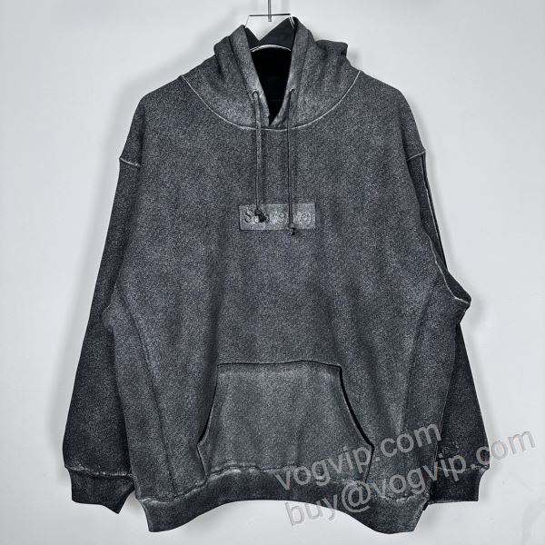 シュプリームコピーブランド 実用性に溢れるアイテム SUPWT007 パーカー 2色可選 Supreme x MM6 Maison Margiela FOIL BOX LOGO SWEATSHIRT