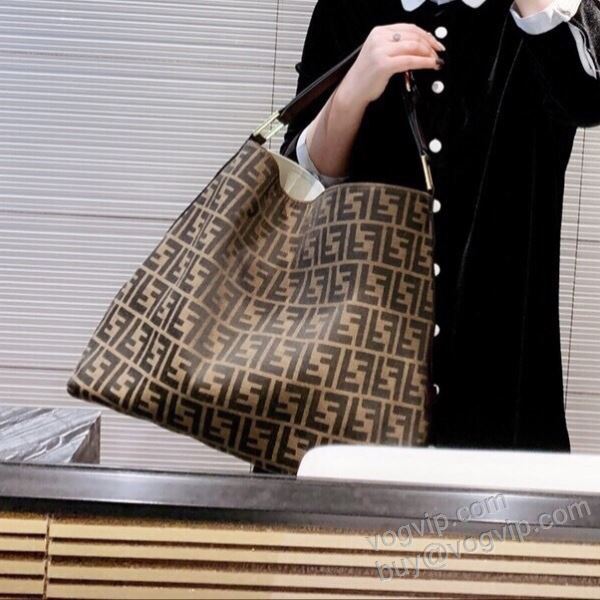 人気激売れ フェンディ コピー WBAGFEN003 レディースバッグ ショルダーバッグ 2026年モデル入荷