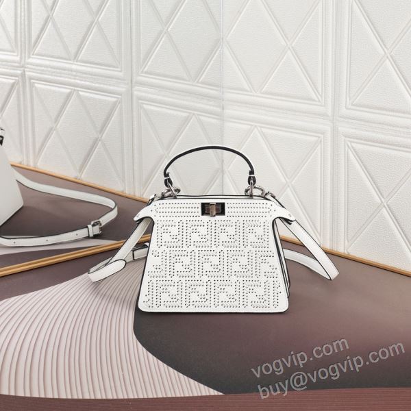 値下げ！ フェンディ スーパーコピー 2026最新入荷 WBAGFEN009 レディースバッグ ショルダーバッグ ハンドバッグ 多色選択可