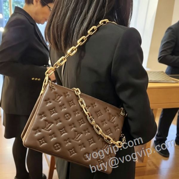 大人気再登場 ルイ ヴィトンブランドコピー WBAGLV572 ショルダーバッグ レディースバッグ 2026新商品！