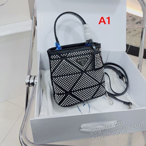可愛く上品な雰囲気 ショルダーバッグ ハンドバッグ プラダ PRADA 2026爆買い人気 WBAGPR061 レディースバッグ 多色選択可 vogブランド コピー 優良店