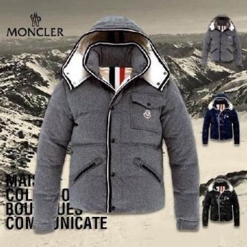 ダウンジャケット モンクレールコピー  魅惑 寒い季節にピッタリの一枚 MONCLERコピー