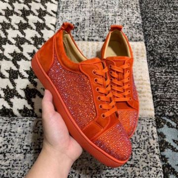 落ち着いた質感 人目を惹くデザイン  2022  スニーカー クリスチャンルブタンコピー Christian Louboutinコピー シューズ 