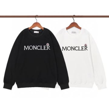 楽に着用出来る MONCLER...