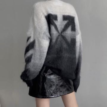 人気が爆発 OFF-WHITE...