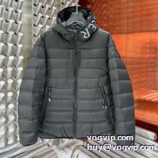 今一番HOTな新品 モンクレー...