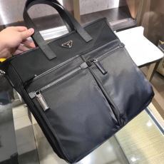 トートバッグ もっとも高い人気...